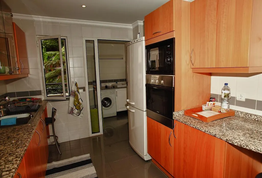 Palms Palace Apartment Funchal  Funchal (Madeira)